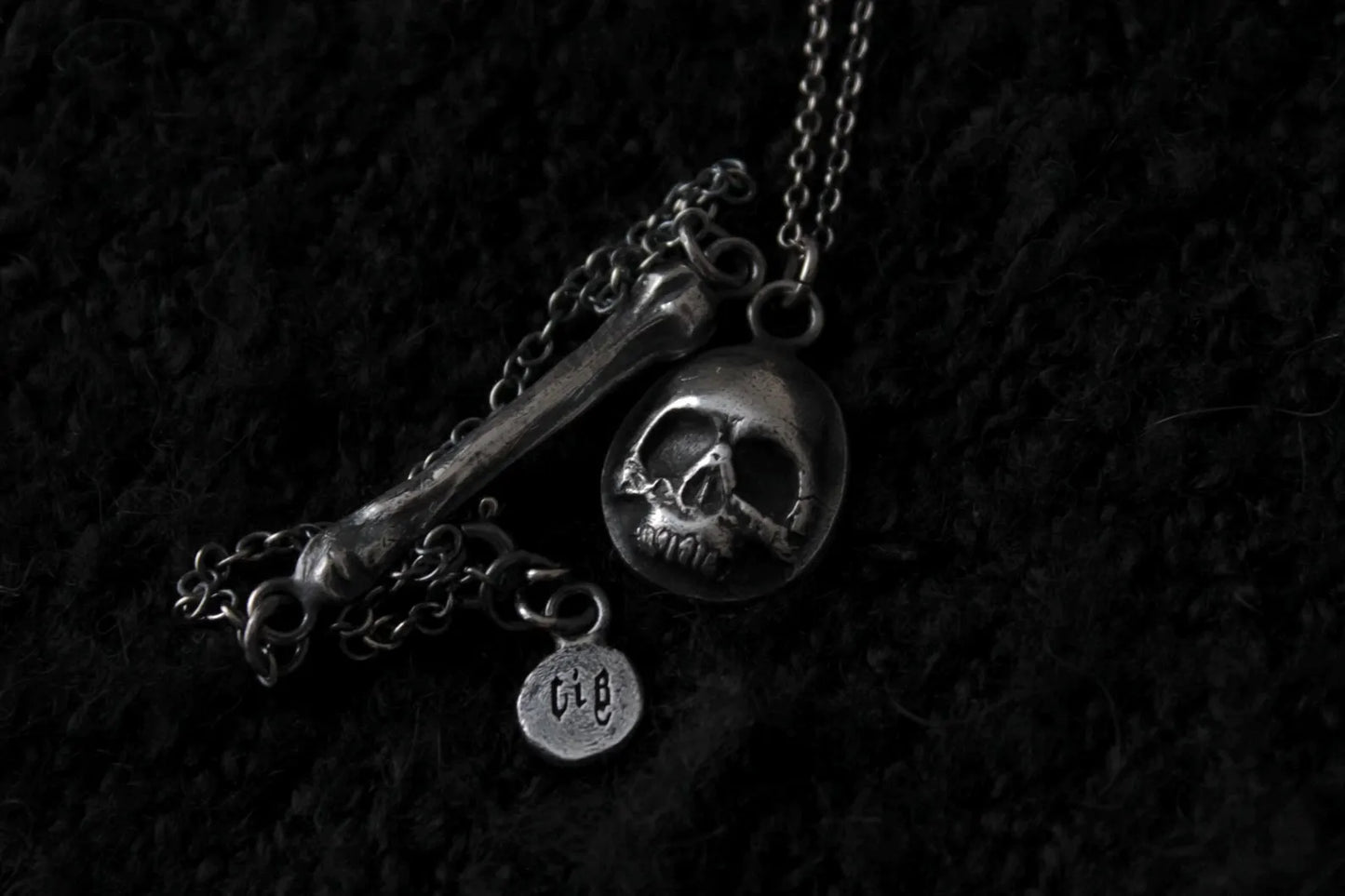 The Silver Catacomb Bundle - Silver Skull Pendant & Silver Ossuary Bone Bracelet