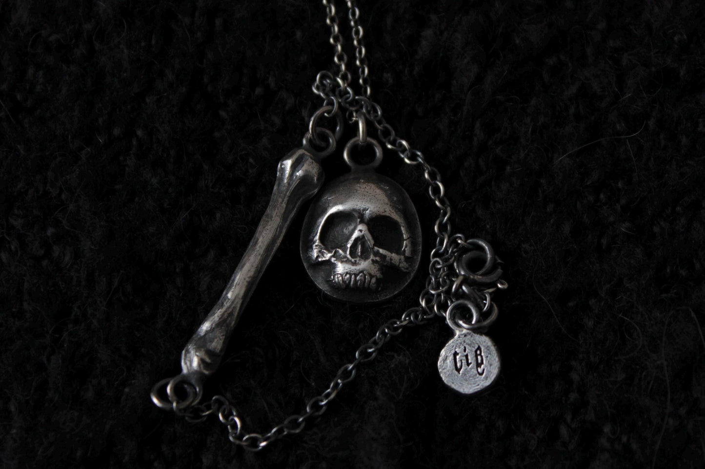The Silver Catacomb Bundle - Silver Skull Pendant & Silver Ossuary Bone Bracelet